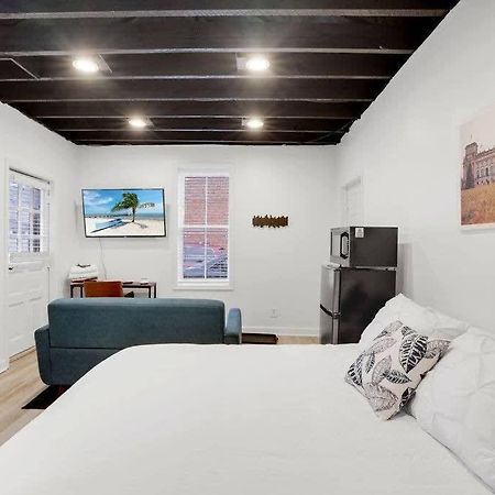 Housepitality - The Reichstag Suite - Modern Columbus Exterior foto